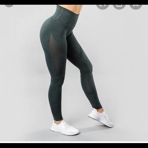 NEW Alphalete Aero Leggings